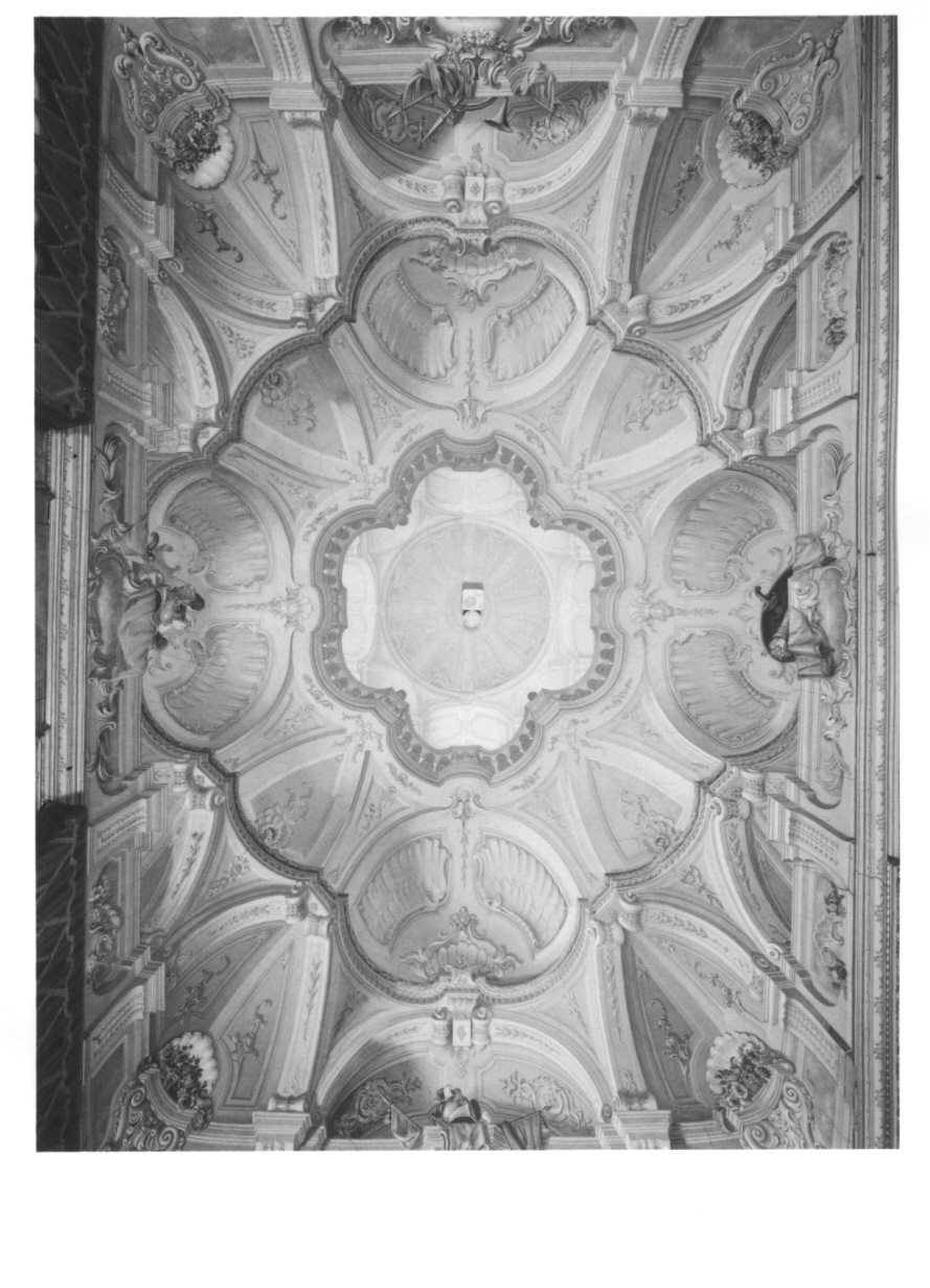 trofeo di caccia (soffitto dipinto, opera isolata) di Alberoni Giovanni Battista (terzo quarto sec. XVIII)