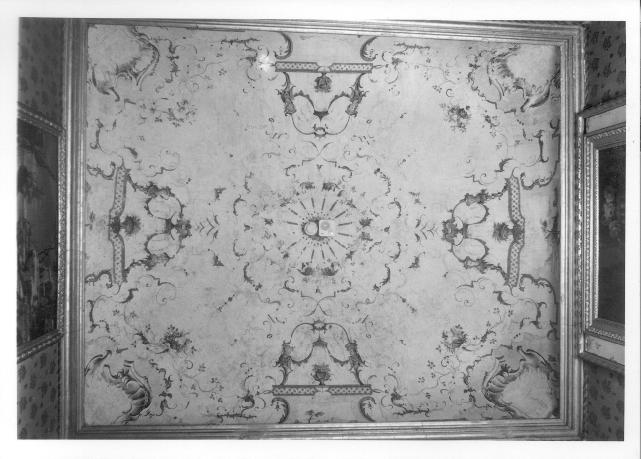 GROTTESCHE (soffitto dipinto, opera isolata) di Pozzo Giovanni Pietro (attribuito), Pozzo Pietro Antonio (attribuito) (terzo quarto sec. XVIII)
