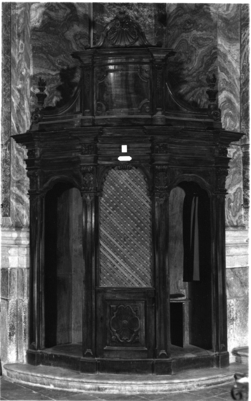 confessionale, serie - ambito monregalese (secondo quarto sec. XVIII)