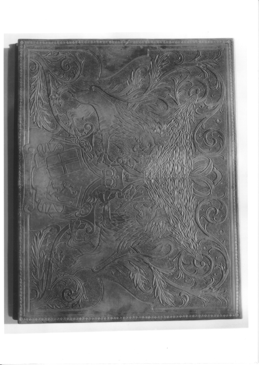 stemma reale sabaudo (cartella, opera isolata) - produzione pescarese (?) (secondo quarto sec. XX)