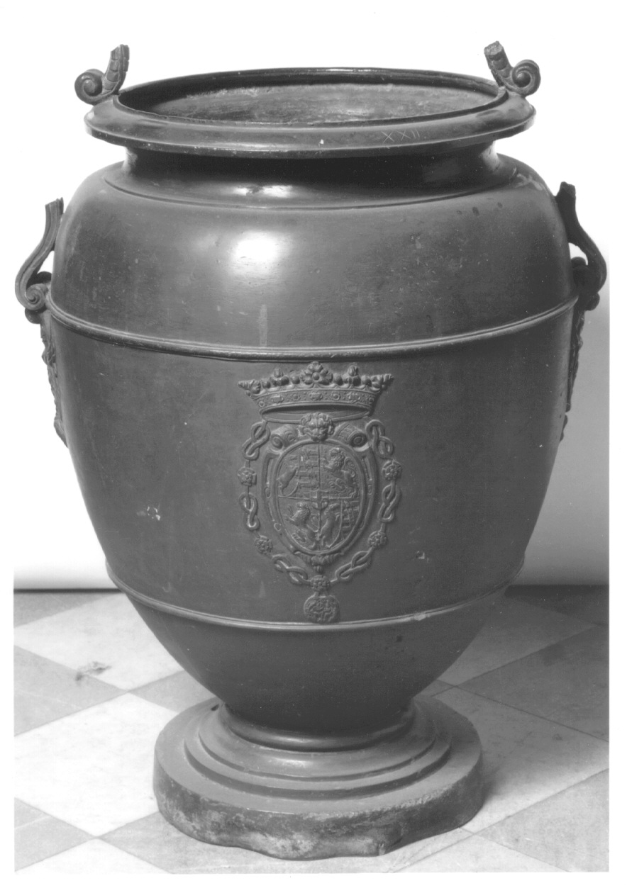 vaso, opera isolata - manifattura torinese (ultimo quarto sec. XVI)