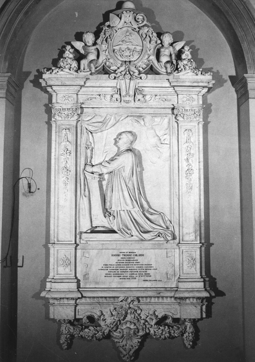 ritratto del vescovo Giovanni Tommaso Ghilardi (monumento, opera isolata) di Della Vedova Pietro, Piattini, Catella Gaetano (seconda metà sec. XIX)
