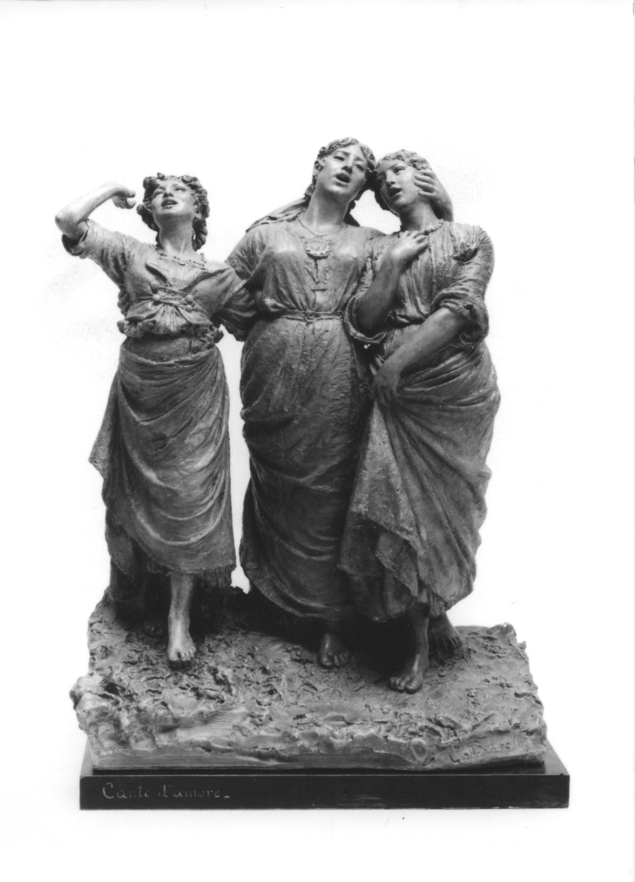 CANTO D'AMORE, tre fanciulle abbracciate che cantano (gruppo scultoreo, opera isolata) di Barbella Costantino (ultimo quarto sec. XIX)