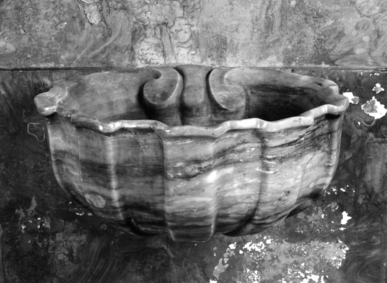 acquasantiera pensile, serie - bottega astigiana (sec. XVIII)