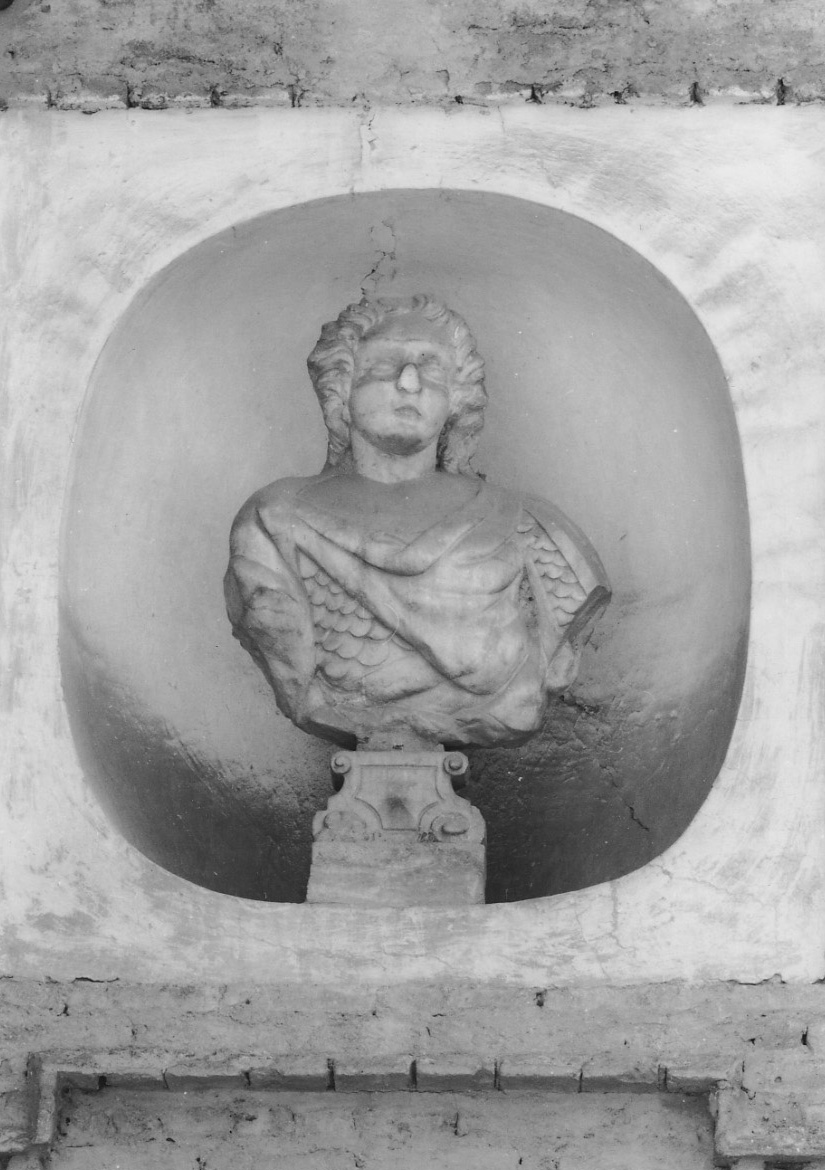 busto maschile con corazza (busto, opera isolata) - ambito piemontese (ultimo quarto sec. XVII)