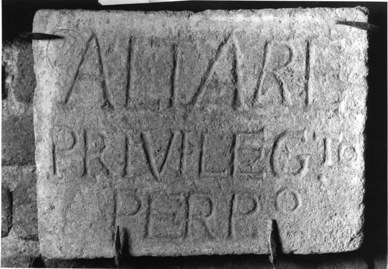 lapide, opera isolata - bottega piemontese (secc. XV/ XVII)