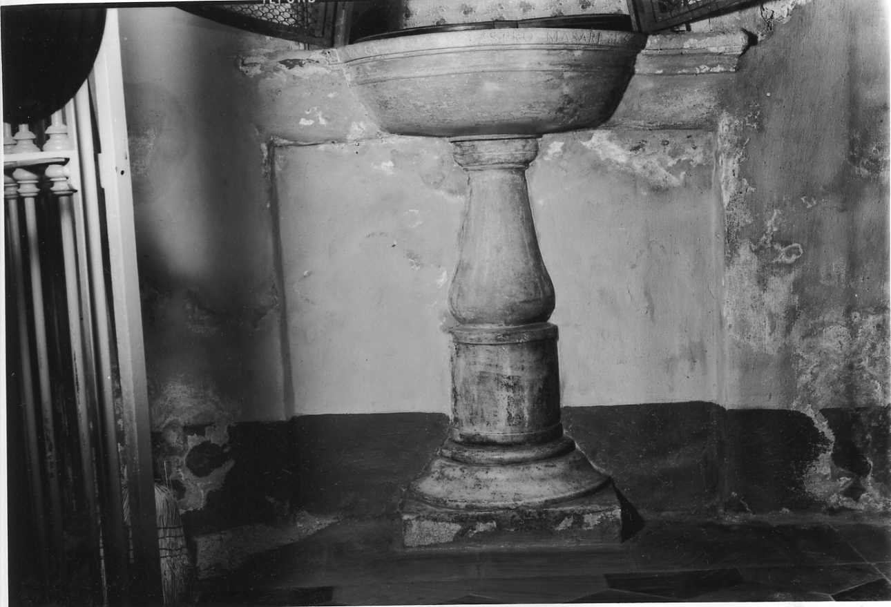 fonte battesimale - a fusto, opera isolata - bottega cuneese (ultimo quarto sec. XVI)