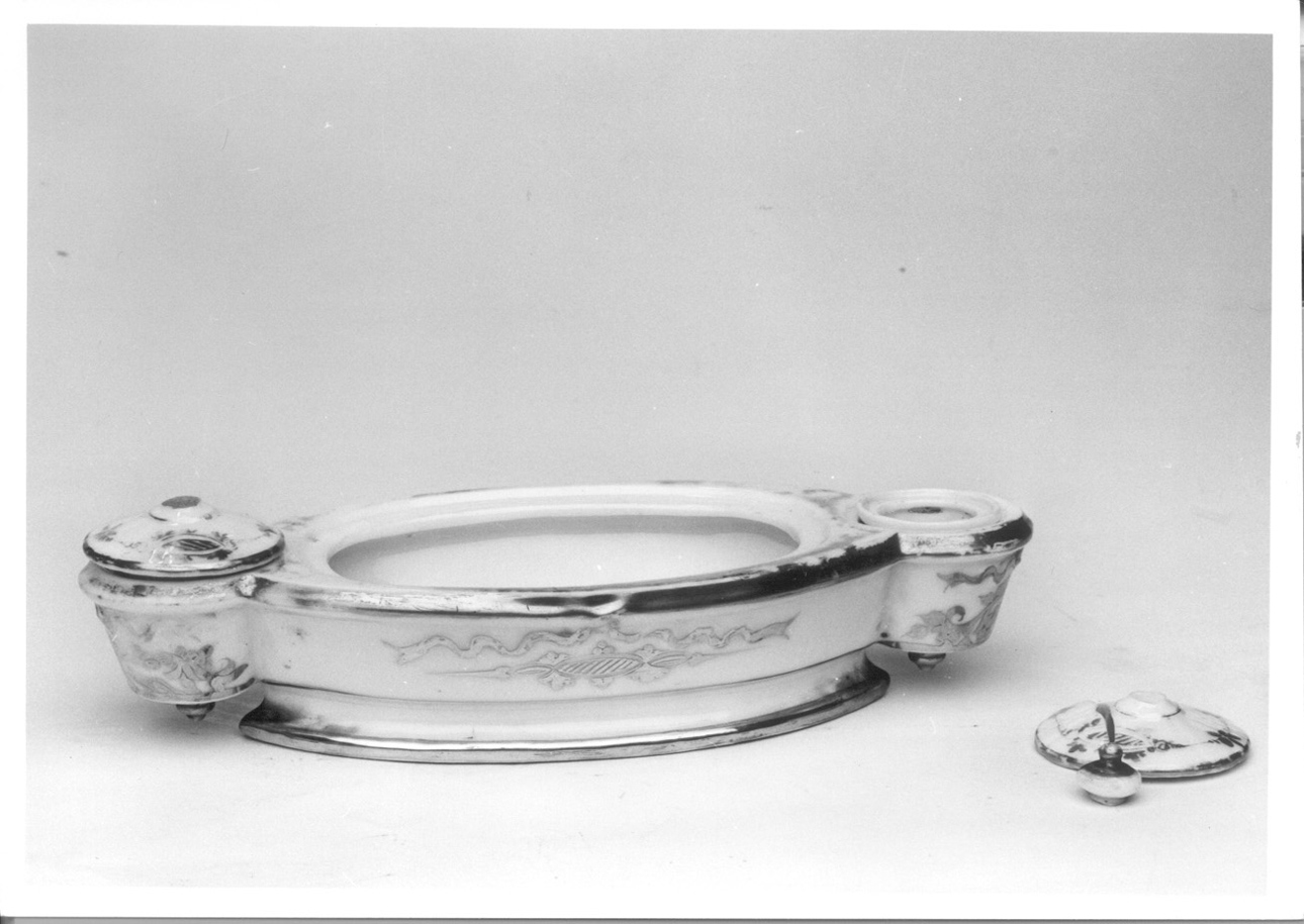 ELEMENTI DECORATIVI (calamaio, opera isolata) - manifattura italiana (terzo quarto sec. XIX)