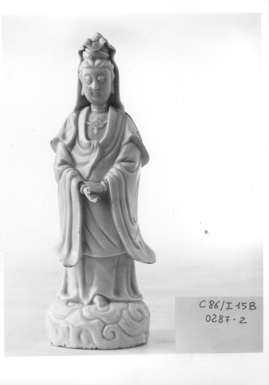 Guanyin su onde, FIGURA ALLEGORICA FEMMINILE (statuetta, serie) di Manifattura di Dehua (fine/inizio secc. XVII/ XVIII)