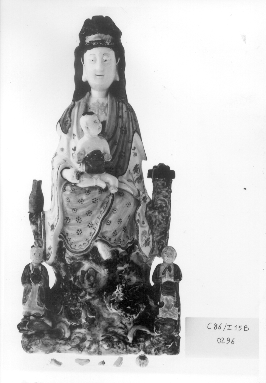 Guanyin in trono, FIGURA ALLEGORICA FEMMINILE (statuetta, serie) di Manifattura di Dehua - manifattura europea (primo quarto sec. XVIII)