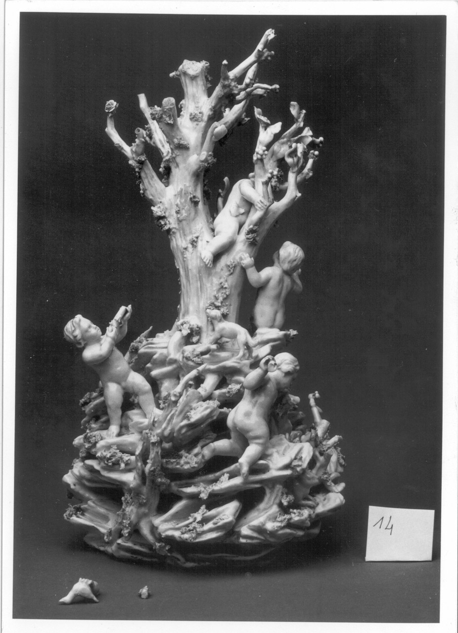 PUTTI (gruppo scultoreo, opera isolata) - manifattura francese (seconda metà sec. XVIII)