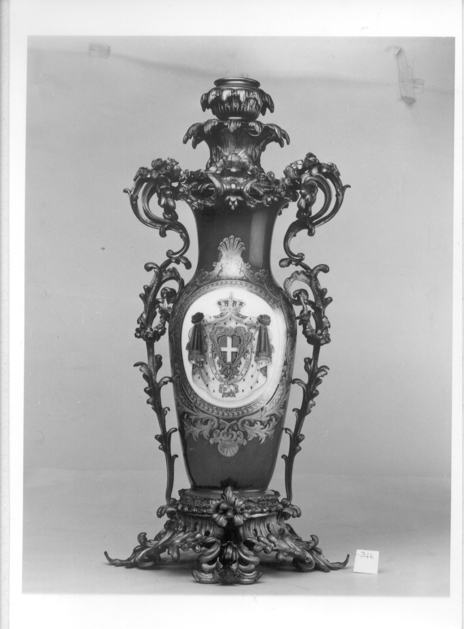 MOTIVI DECORATIVI VEGETALI (vaso, insieme) - manifattura francese (metà sec. XIX)