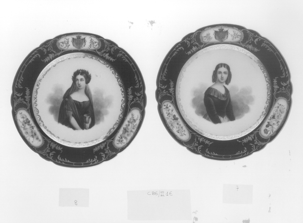 Ritratto di M.elle Rachel (teatro francese), ritratto femminile (piatto, elemento d'insieme) di Atelier de Boyer (sec. XIX)