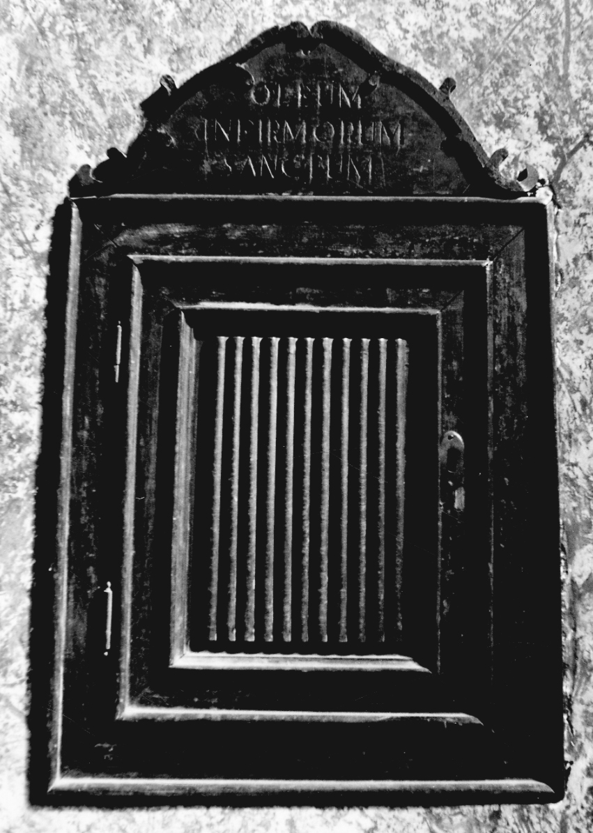 anta di armadietto per oli santi, opera isolata - bottega piemontese (terzo quarto sec. XVIII)