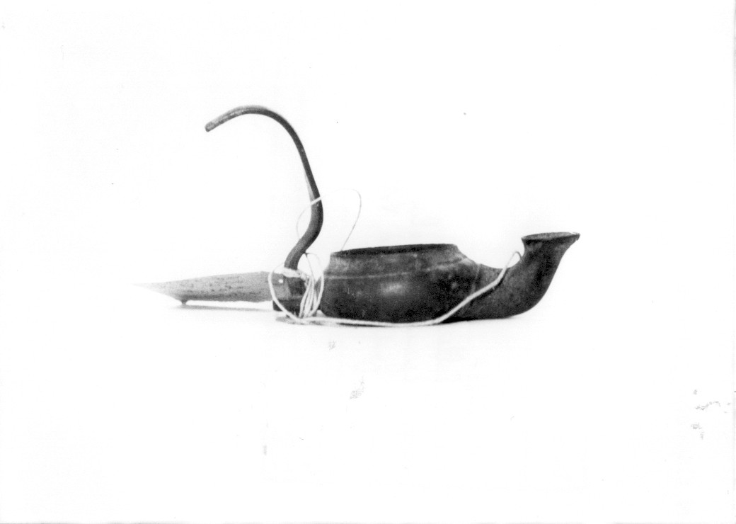 lume ad olio - bottega abruzzese (secc. XIX/ XX)