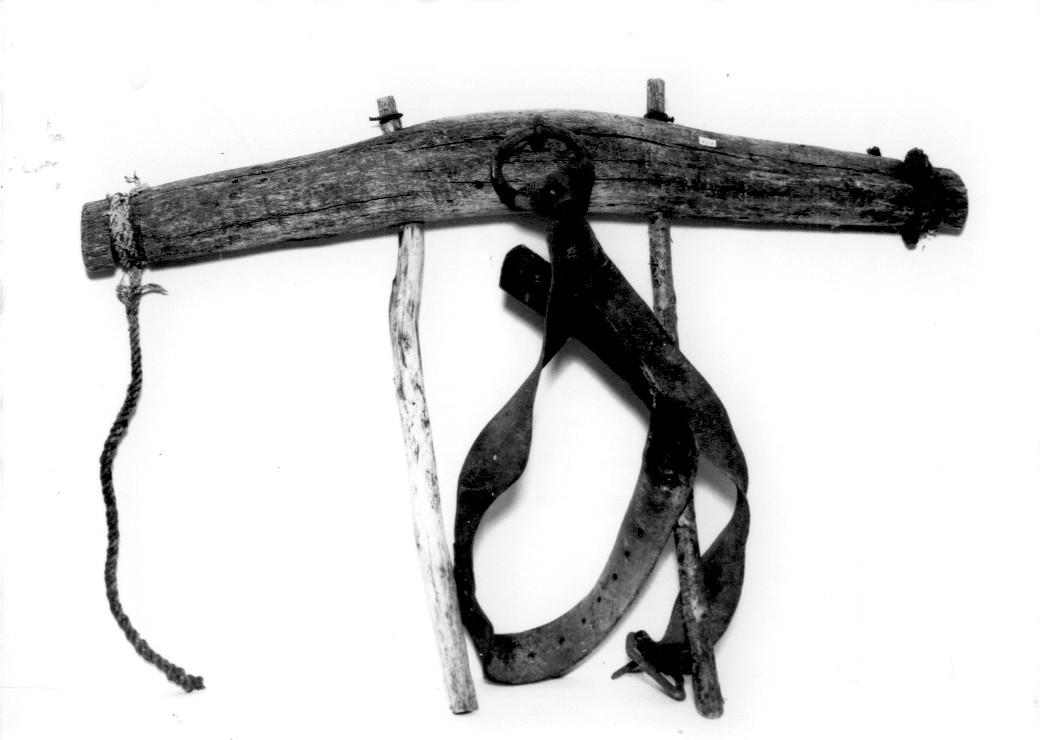 giogo da nuca - bottega abruzzese (secc. XIX/ XX)