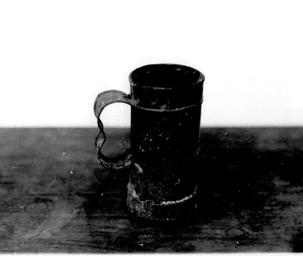 contenitore in ferro (decilitro) (contenitore) - ambito abruzzese (sec. XX)