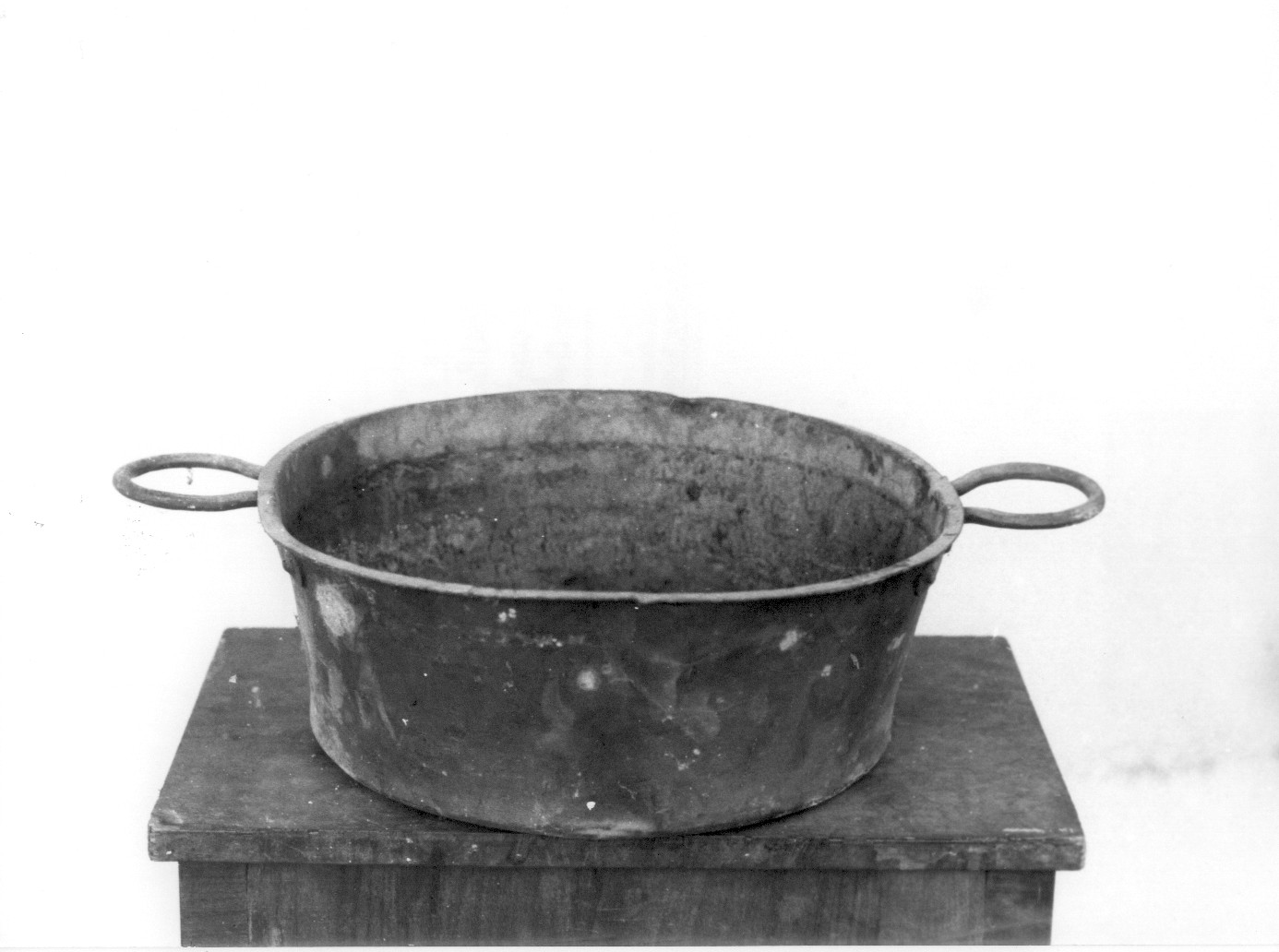 contenitore per il sangue del maiale (contenitore) - ambito abruzzese (sec. XX)