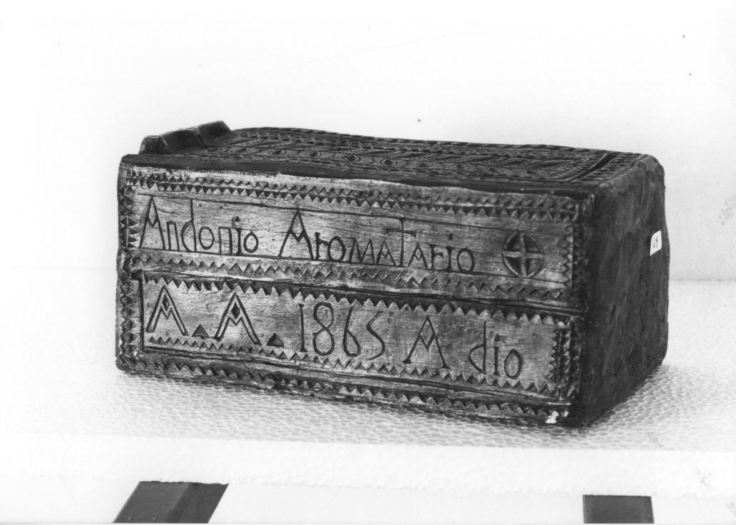 custodia per rasoio di Aromatario Antonio (sec. XIX)