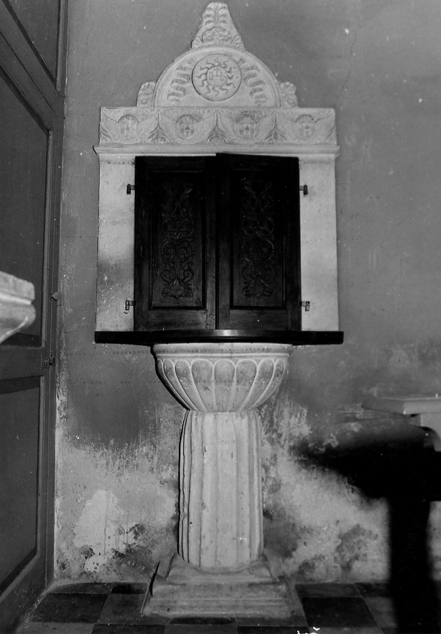fonte battesimale - a fusto, opera isolata - bottega Italia centrale (sec. XVI)