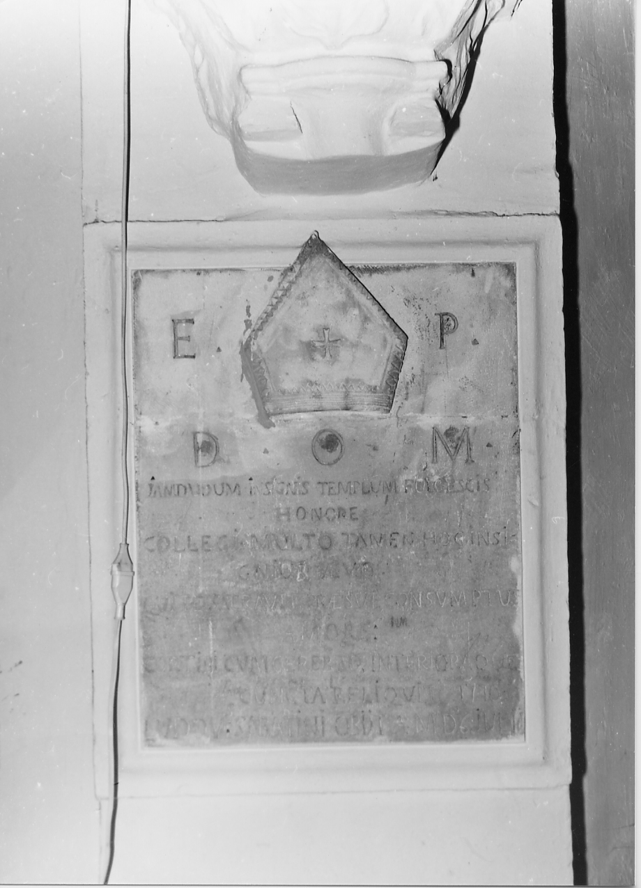 lapide, opera isolata - bottega Italia centrale (sec. XVI)