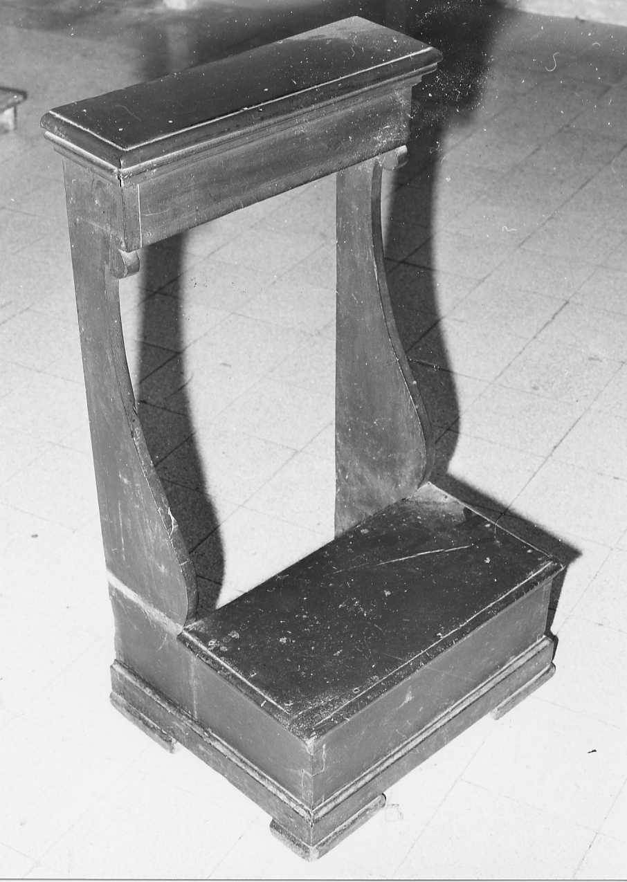 inginocchiatoio, opera isolata - bottega Italia centrale (sec. XIX)