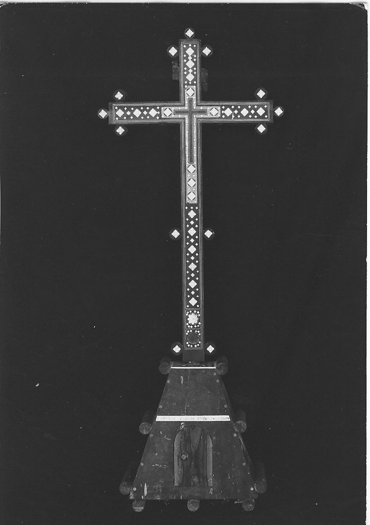 reliquiario - a croce - ambito Italia centrale (sec. XVII)