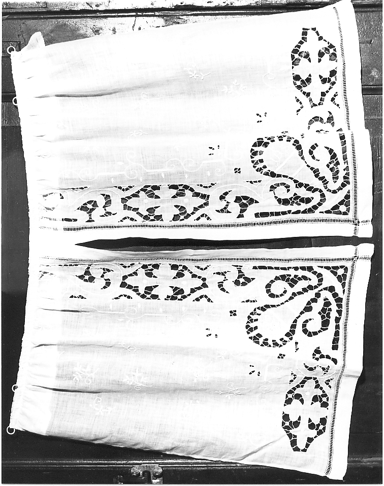 conopeo, opera isolata - manifattura abruzzese (prima metà sec. XX)