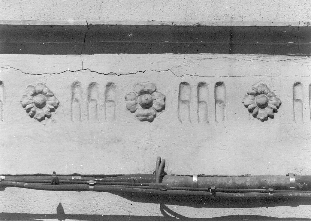 decorazione plastica, opera isolata - bottega Italia centrale (secc. XIX/ XX)