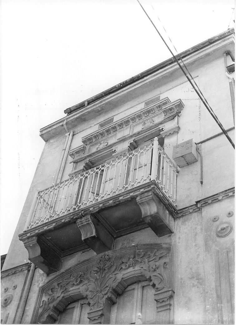 bifora, opera isolata - bottega Italia centrale (fine/inizio secc. XIX/ XX)