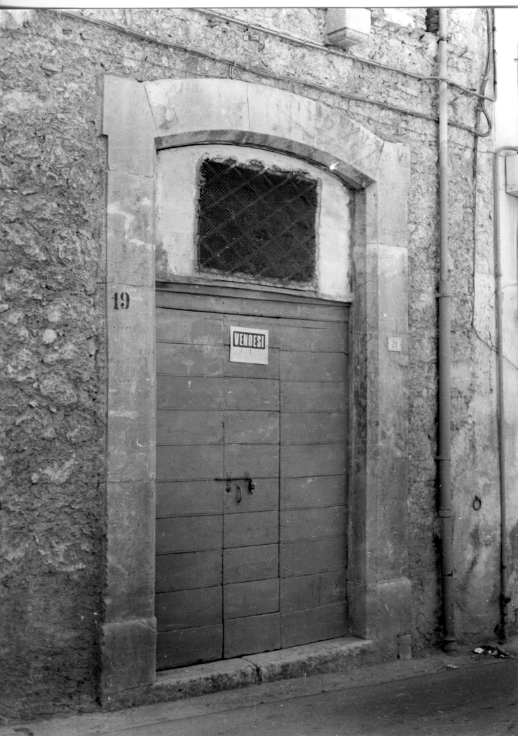 portale, opera isolata - bottega Italia centrale (fine/inizio secc. XIX/ XX)