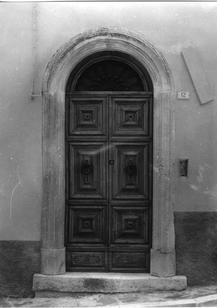 portale, opera isolata - bottega Italia centrale (fine/inizio secc. XIX/ XX)