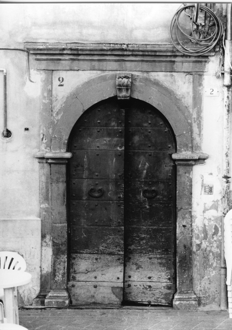 portale, opera isolata - bottega Italia centrale (fine/inizio secc. XIX/ XX)