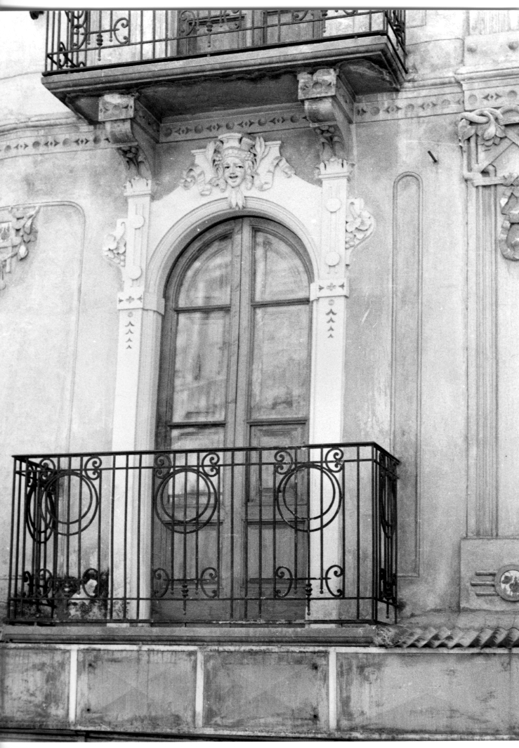 porta finestra, serie - bottega Italia centrale (fine/inizio secc. XIX/ XX)