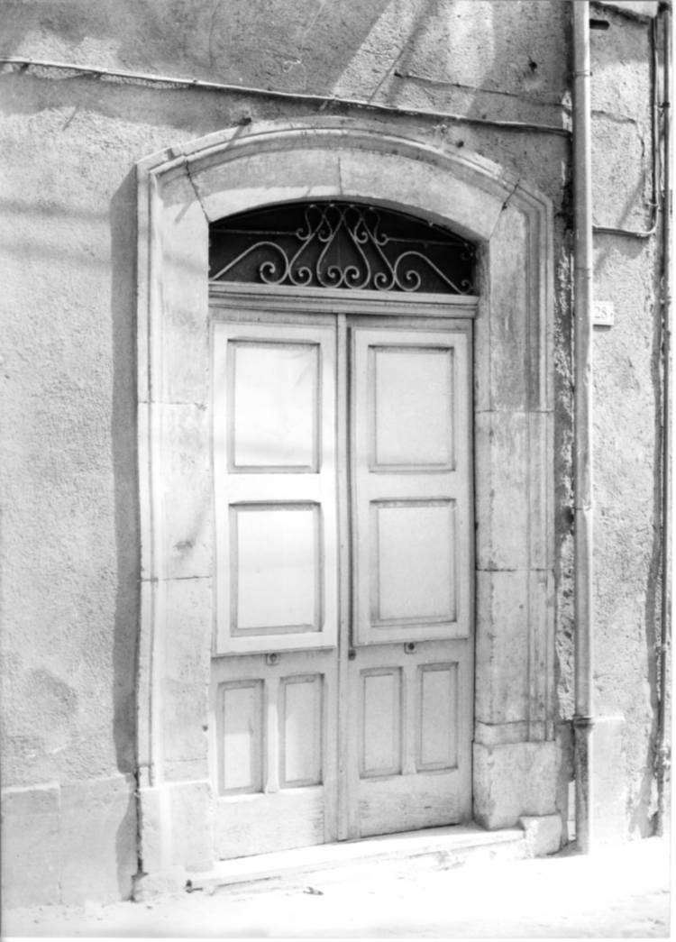 portale, opera isolata - bottega Italia centrale (fine/inizio secc. XIX/ XX)