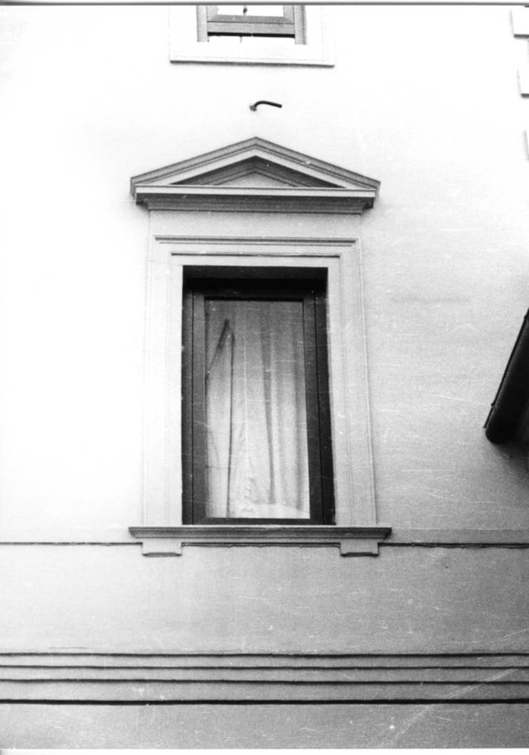 finestra, serie - bottega Italia centrale (fine/inizio secc. XIX/ XX)