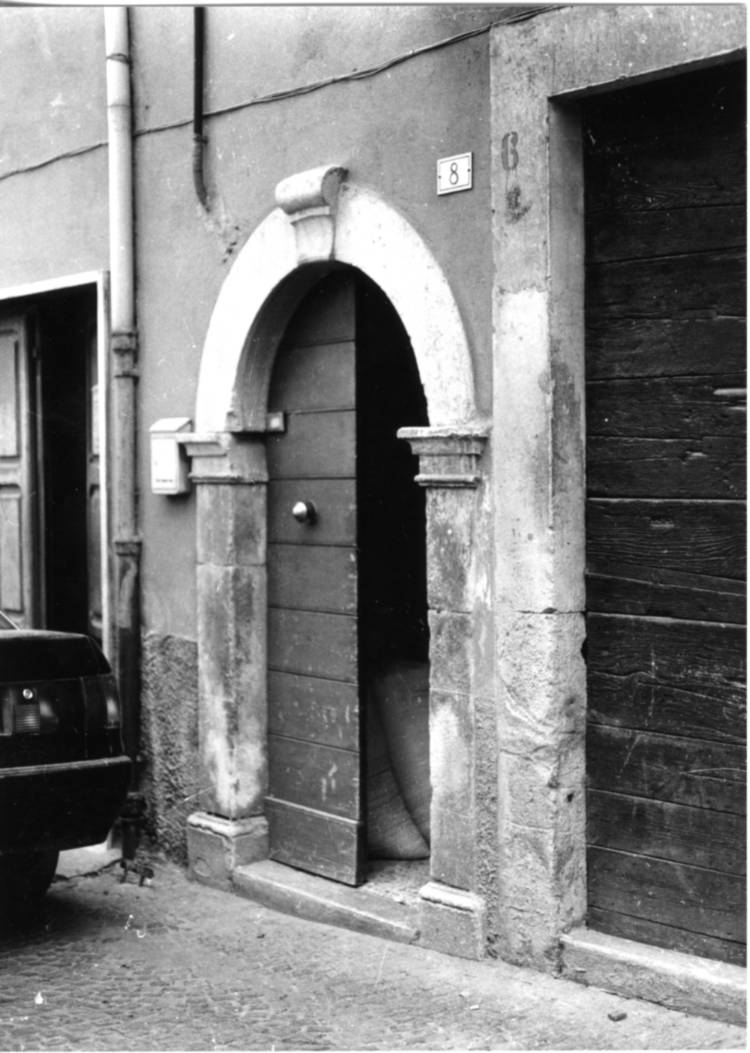 portale, opera isolata - bottega Italia centrale (fine/inizio secc. XIX/ XX)