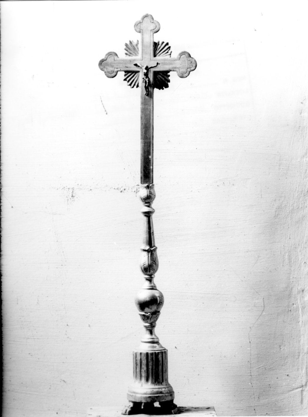 croce d'altare, serie - bottega Italia centrale (sec. XIX)