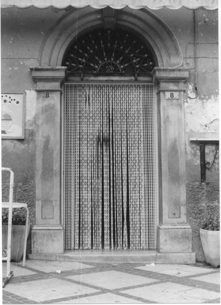 motivi decorativi architettonici (portale, elemento d'insieme) - bottega Italia centrale (sec. XX)