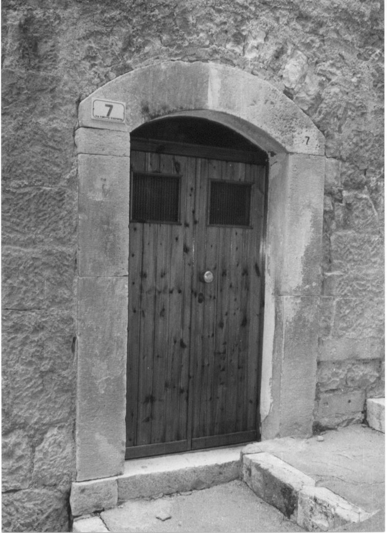 portale, elemento d'insieme - bottega Italia centrale (sec. XIX)