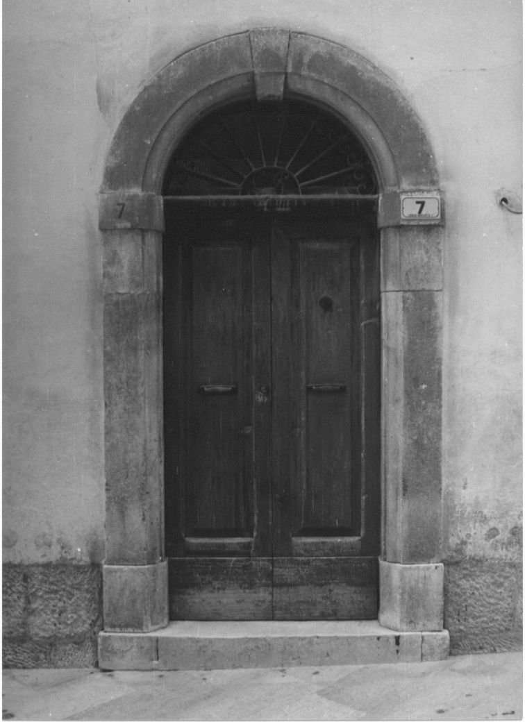 portale, elemento d'insieme - bottega Italia centrale (sec. XIX)