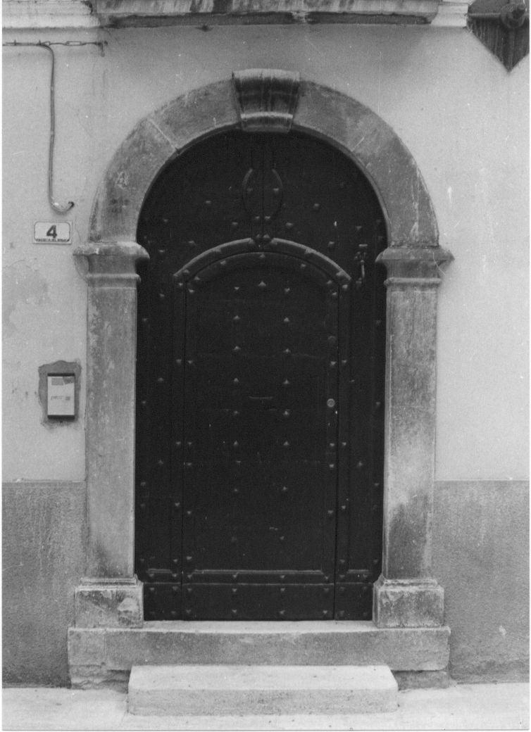 motivi decorativi architettonici (portale, elemento d'insieme) - bottega Italia centrale (sec. XIX)