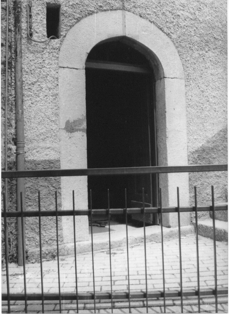 portale, elemento d'insieme - bottega Italia centrale (sec. XX)