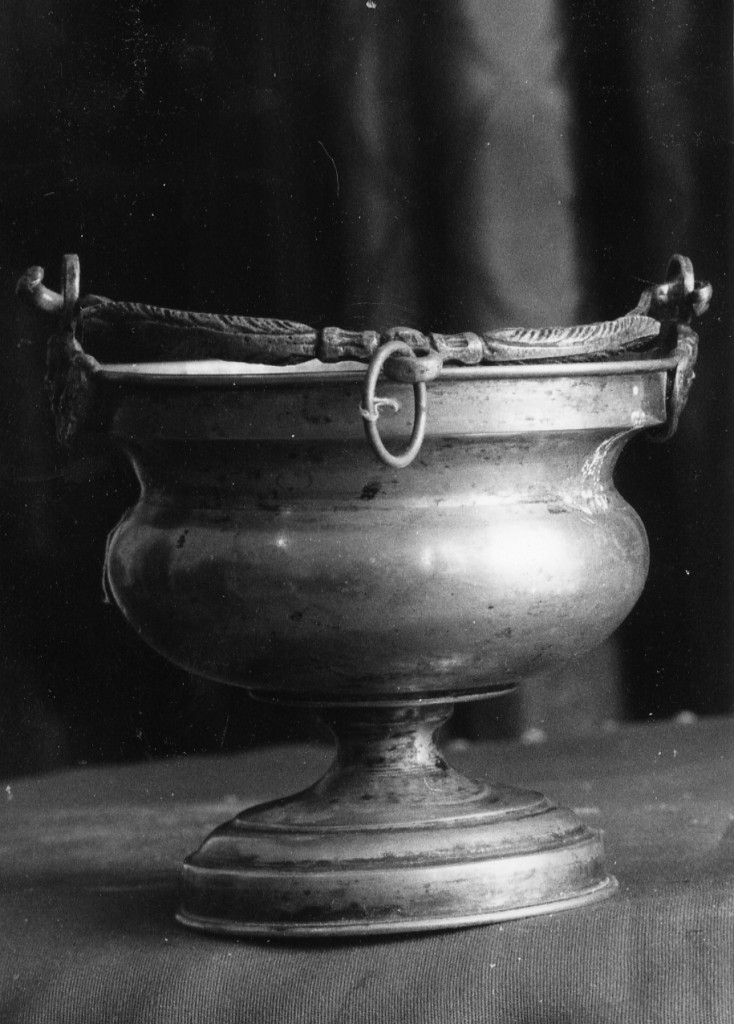 secchiello per l'acqua benedetta - bottega abruzzese (sec. XVIII)