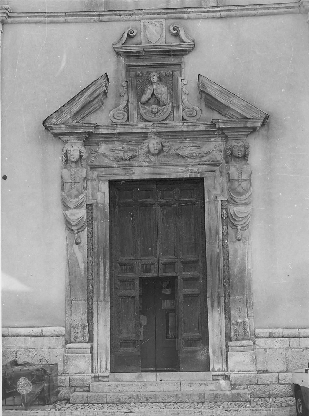 portale - ambito Italia centrale (sec. XVII)