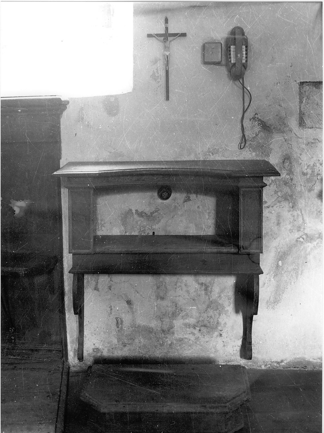 inginocchiatoio - produzione abruzzese (fine/inizio secc. XVII/ XVIII)