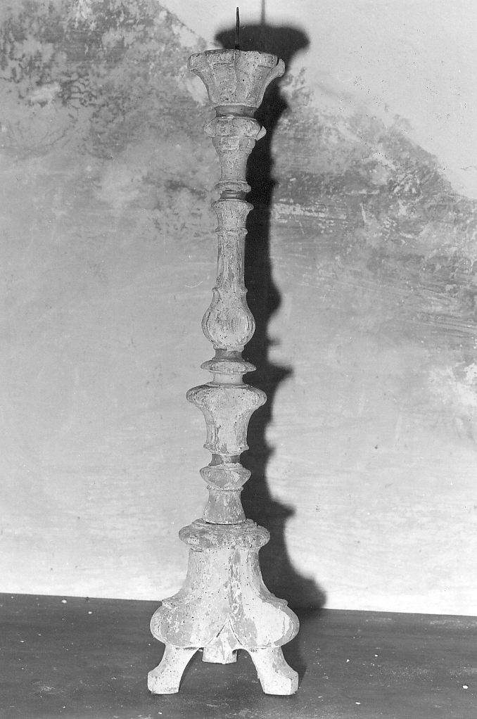 candeliere d'altare, serie - bottega aquilana (sec. XIX)