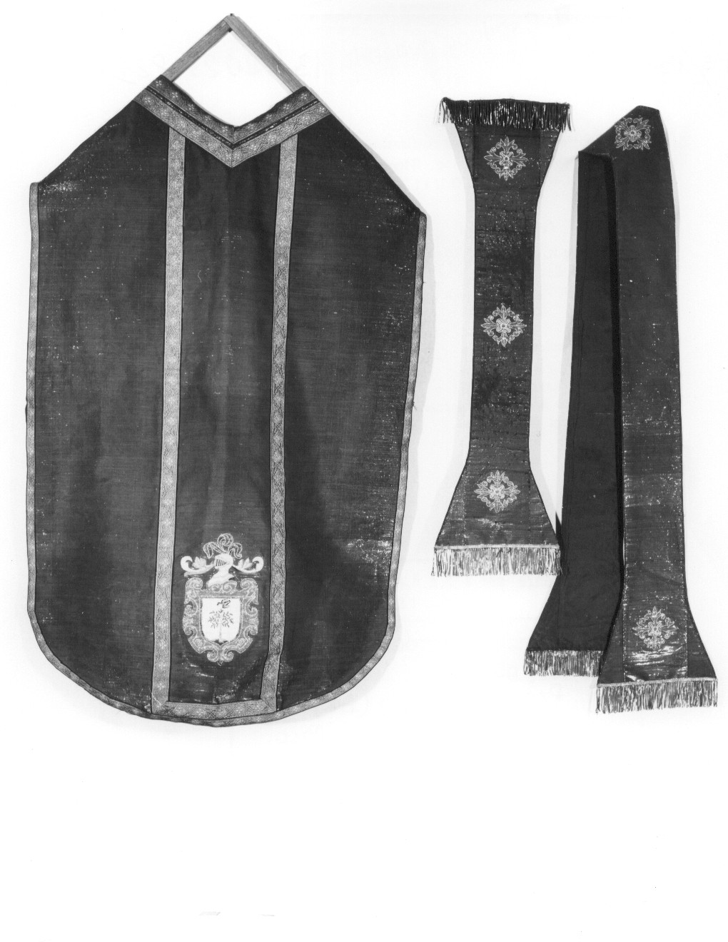 paramento liturgico, insieme - manifattura italiana (sec. XX)