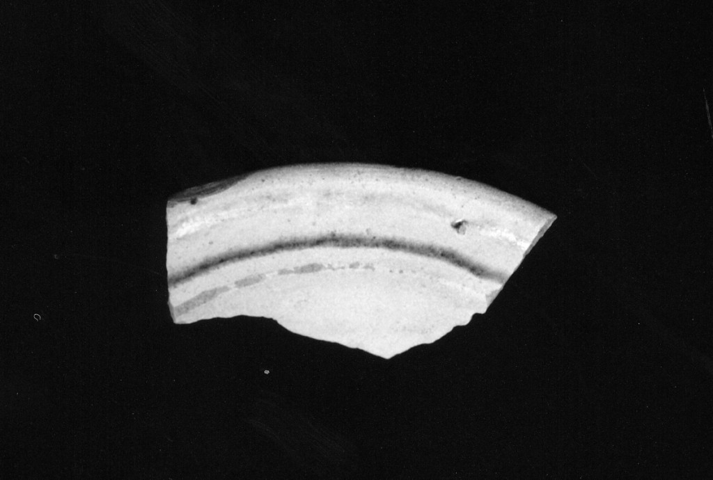 tesa di scodella, frammento - manifattura abruzzese (fine/inizio secc. XV/ XVI)