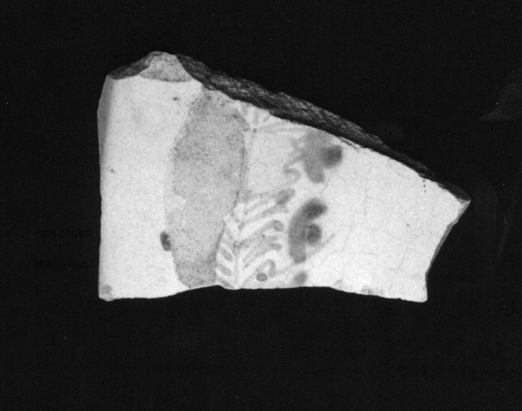 Motivo decorativo (parete di ciotola, frammento) - manifattura abruzzese (fine/inizio secc. XVI/ XVII)